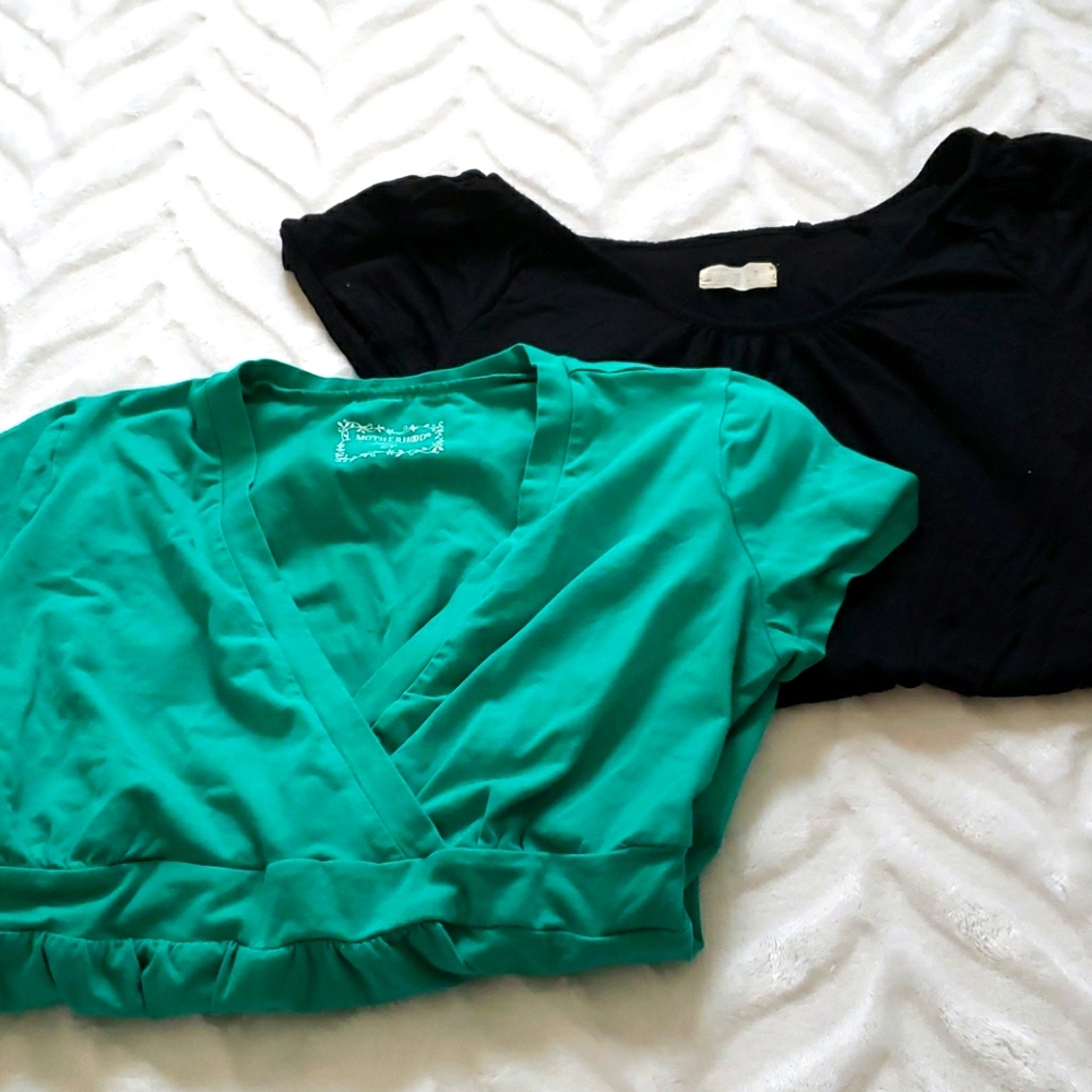 Lot of 2 Short Sleeve Maternity t-shirts sz Small